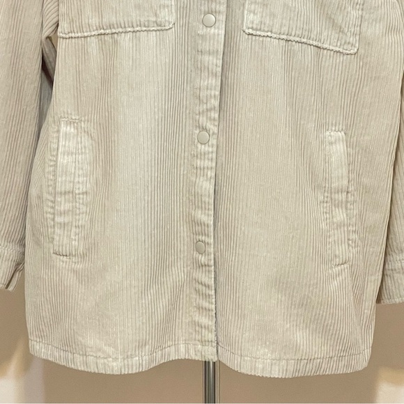 H&M DIVIDED corduroy oversized shirt jacket size medium - Picture 8 of 12